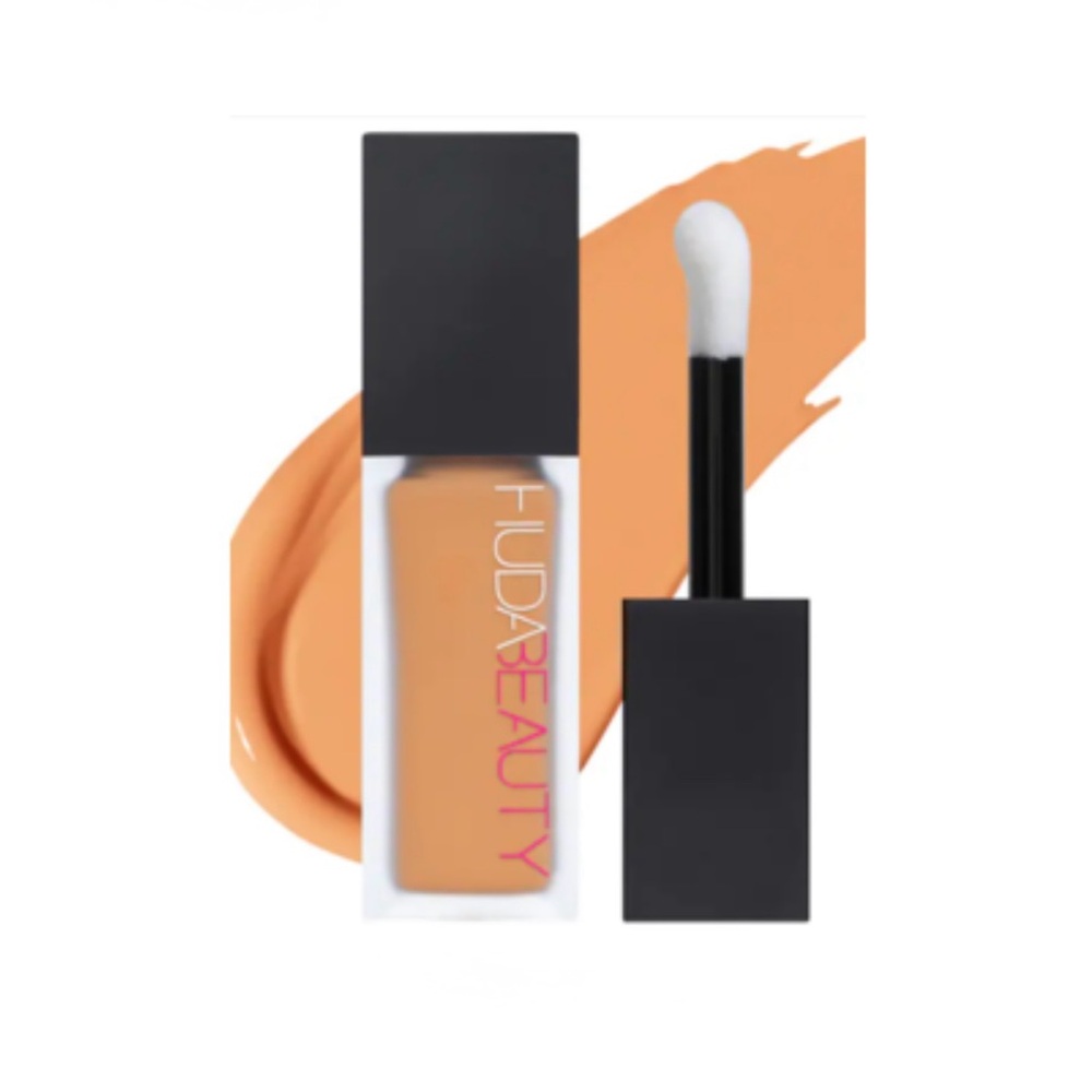 HUDA BEAUTY #FauxFilter Luminous Matte Liquid Concealer - Candied Ginger
(BNIB)